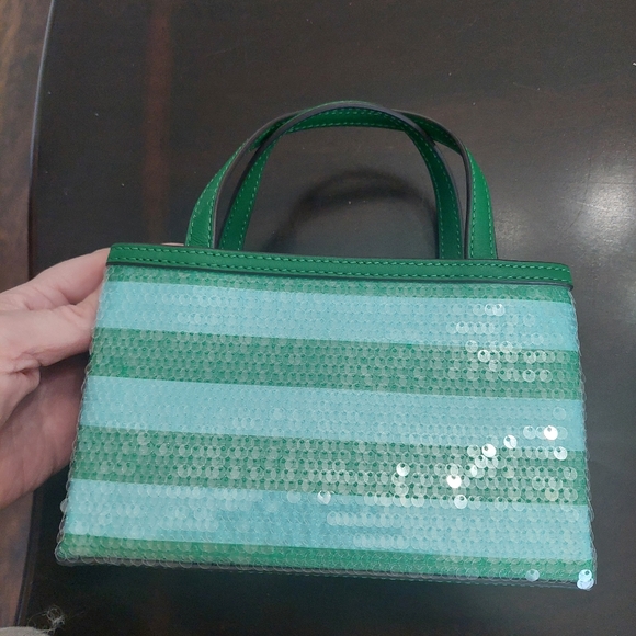 Kate Spade "Sam Iron Seaside" - Picture 7 of 9